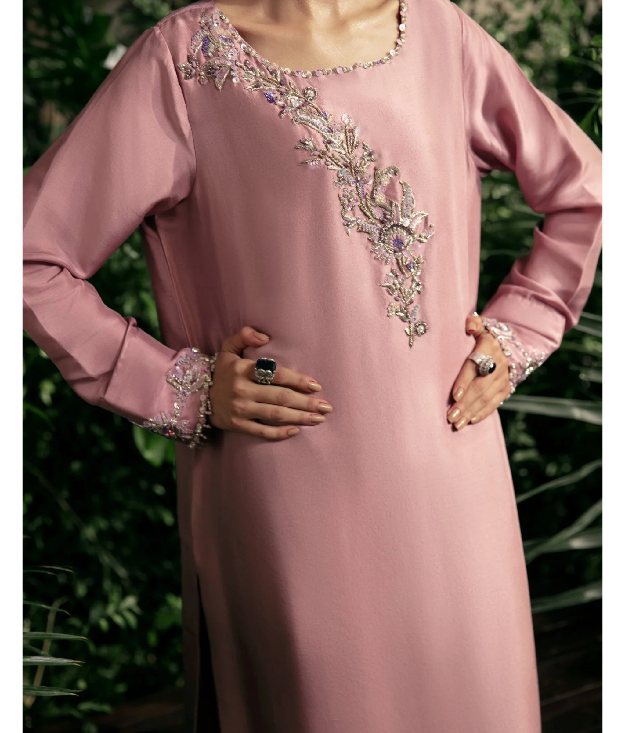 LUNA- Luxury Pret'24  - 7