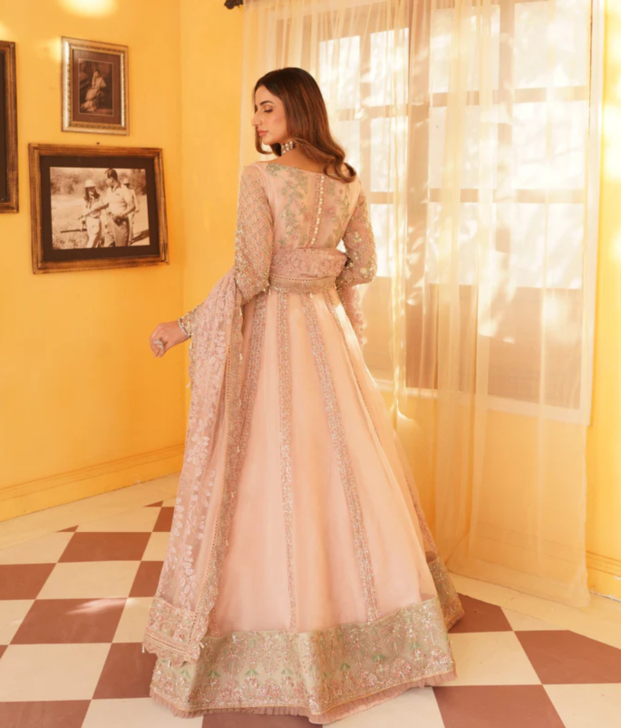 Mushq Secondary image